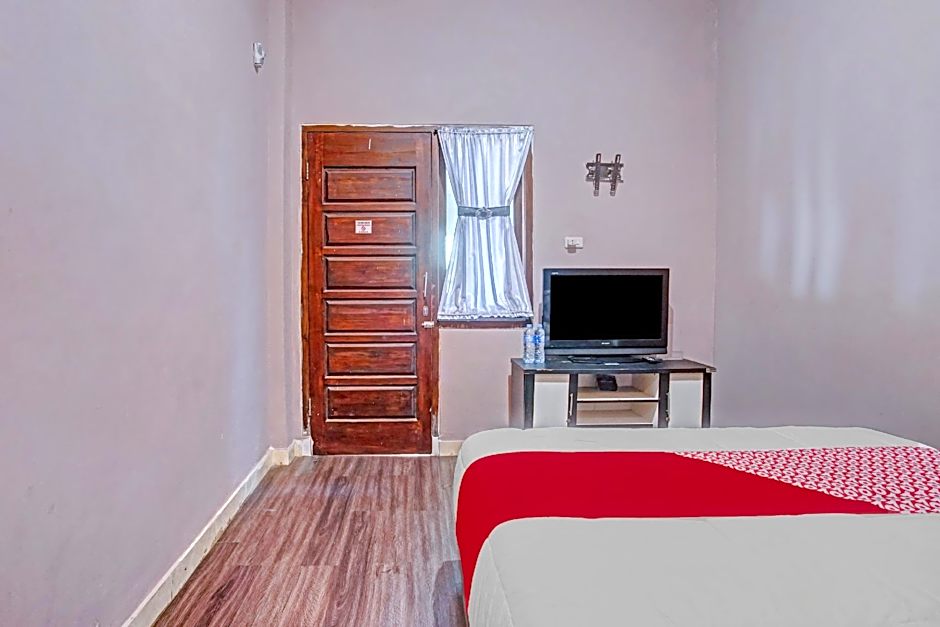 Hotel O Enggal Near Gor Saburai Formerly Hotel Pelangi