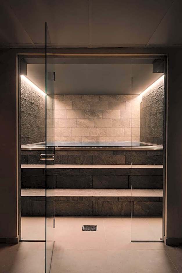 Enter St Elisabeth Suites & Spa