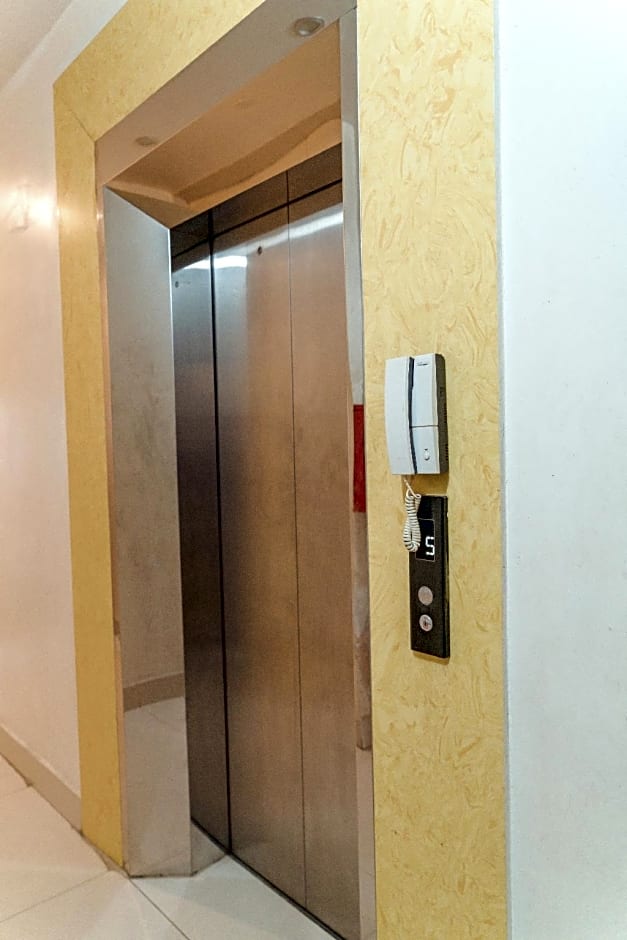 Luxury Airport Hotel & Spa