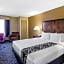 La Quinta Inn & Suites by Wyndham Oakland Airport