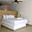 Pelicano Inn Playa del Carmen - Beachfront Hotel
