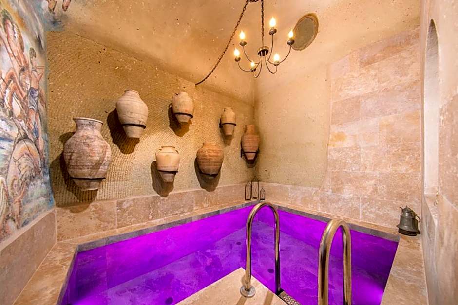 Cappa Via Cave Hotel