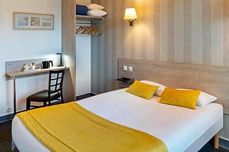 Standard Double Room - Non-Smoking