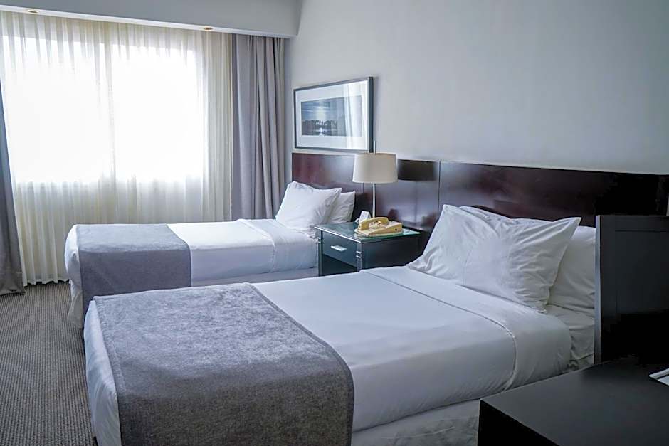 Plaza Real Suites Hotel
