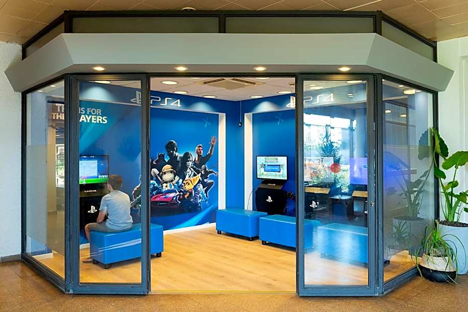 Shefayim Kibbutz Hotel