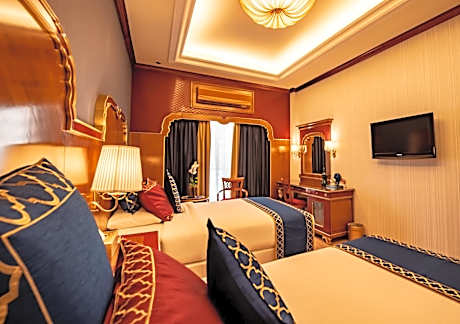 Premium Room Twin bed-Souk View with Balcony- Free Beach Transfer
