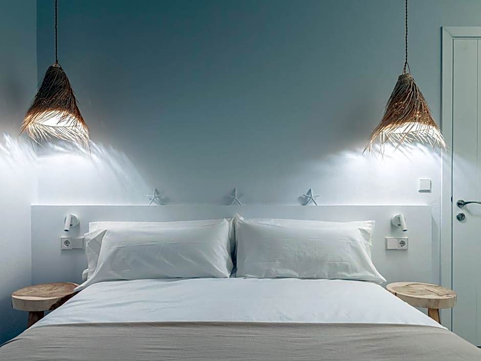 S'Enclova Petit Hotel