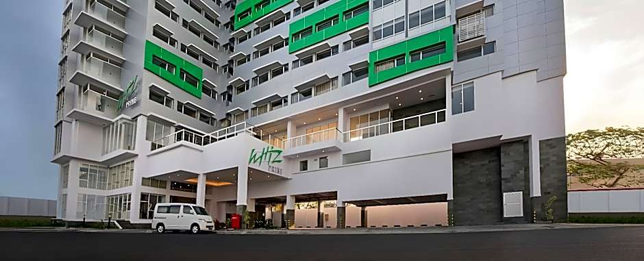 Whiz Prime Hotel Megamas Manado
