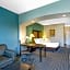 La Quinta Inn & Suites by Wyndham Stonington