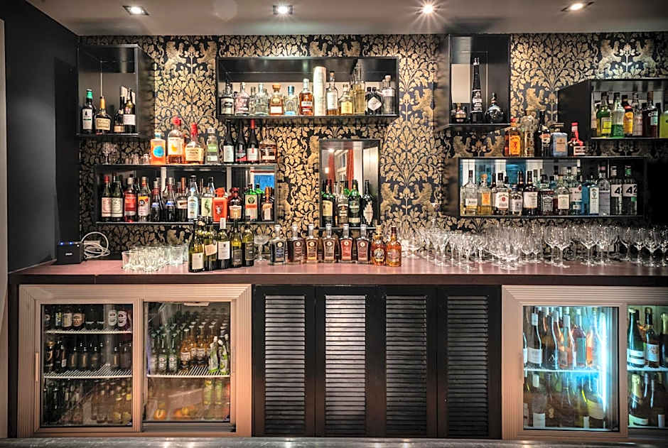 Woodhouse Mountain Lodge