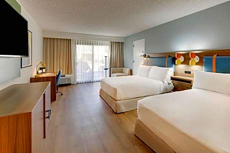 Mobility Accessible Guestroom Two Doubles Tub