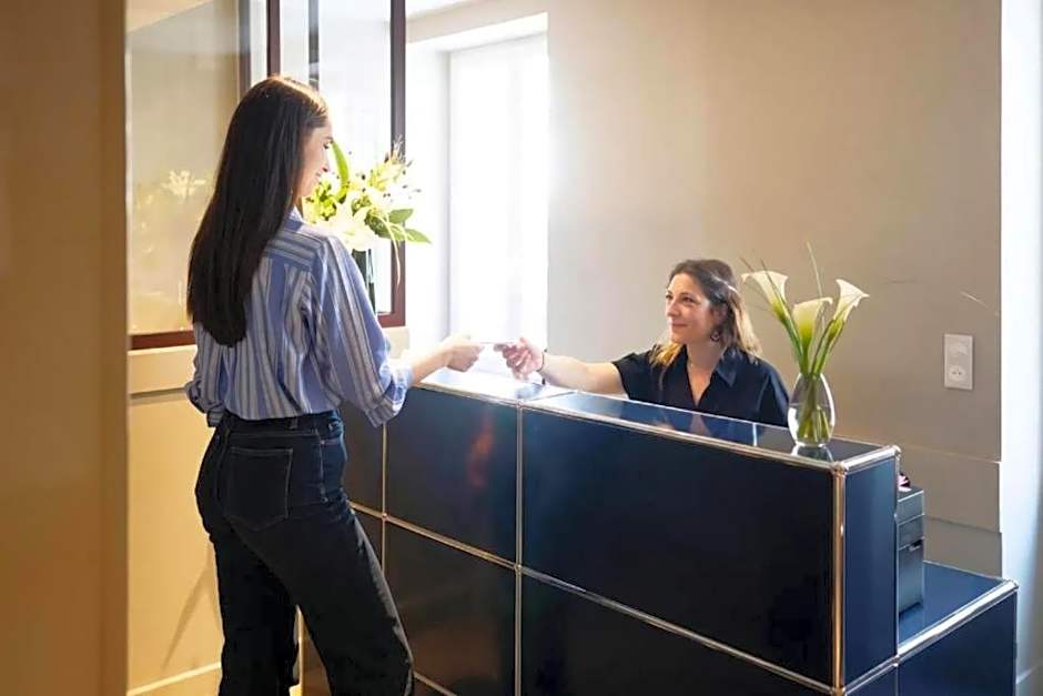 Suites FL By Sweett