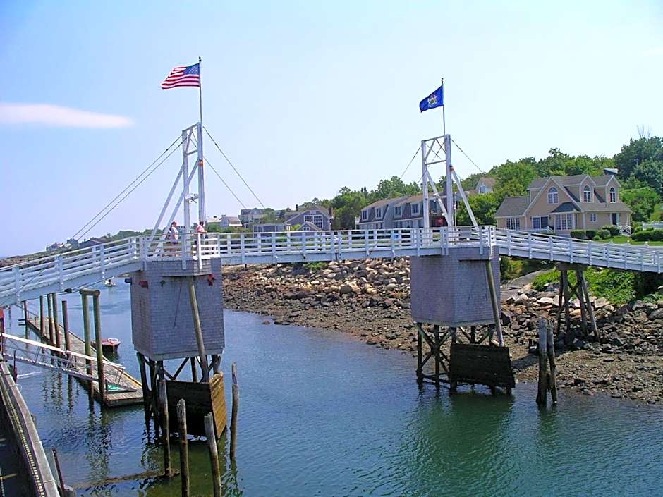 Ogunquit Hotel and Suites