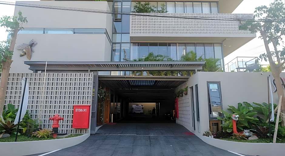 Sans Hotel RG Living Jogja by RedDoorz