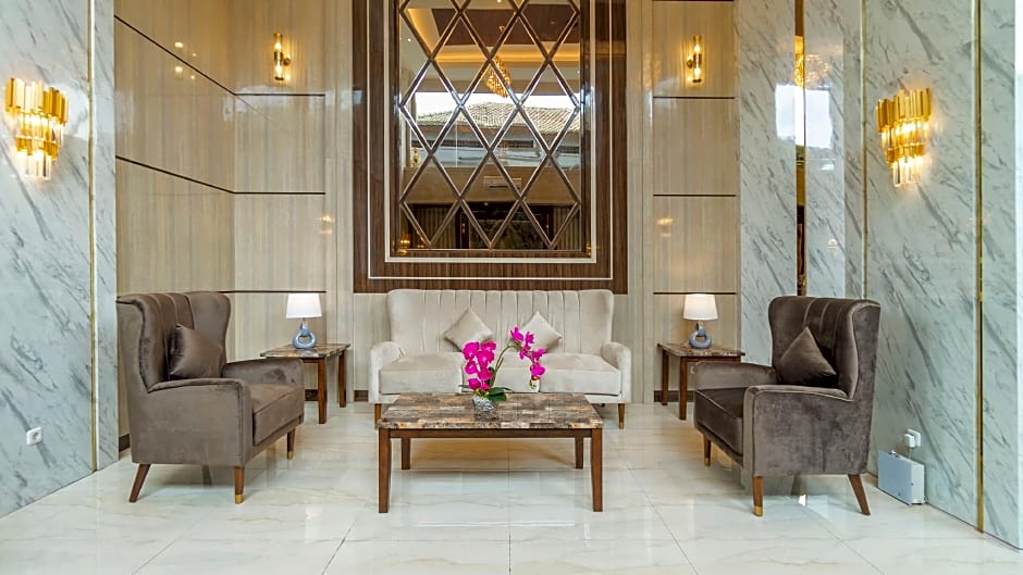 City of Aventus Hotel - Denpasar