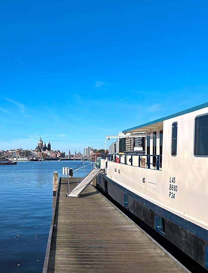 Hotelboat Iris