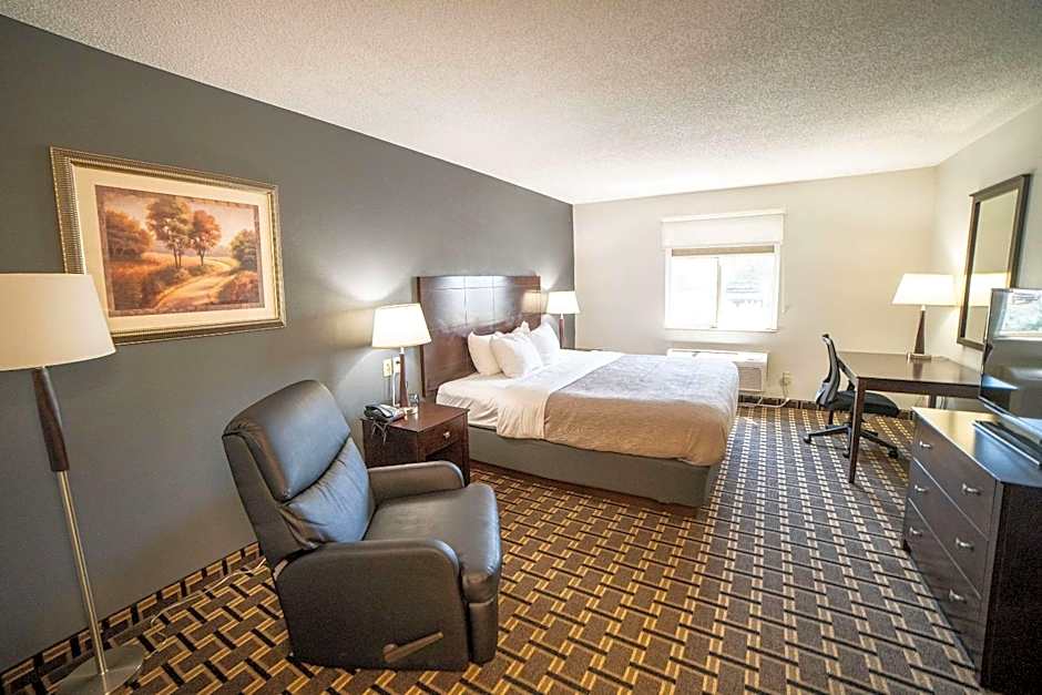 Quality Inn & Suites Watertown