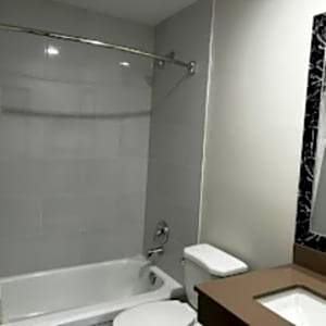 King Suite - Non-Smoking