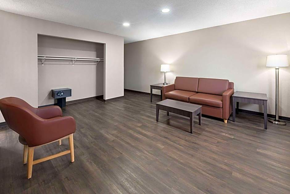 Super 8 by Wyndham Summersville
