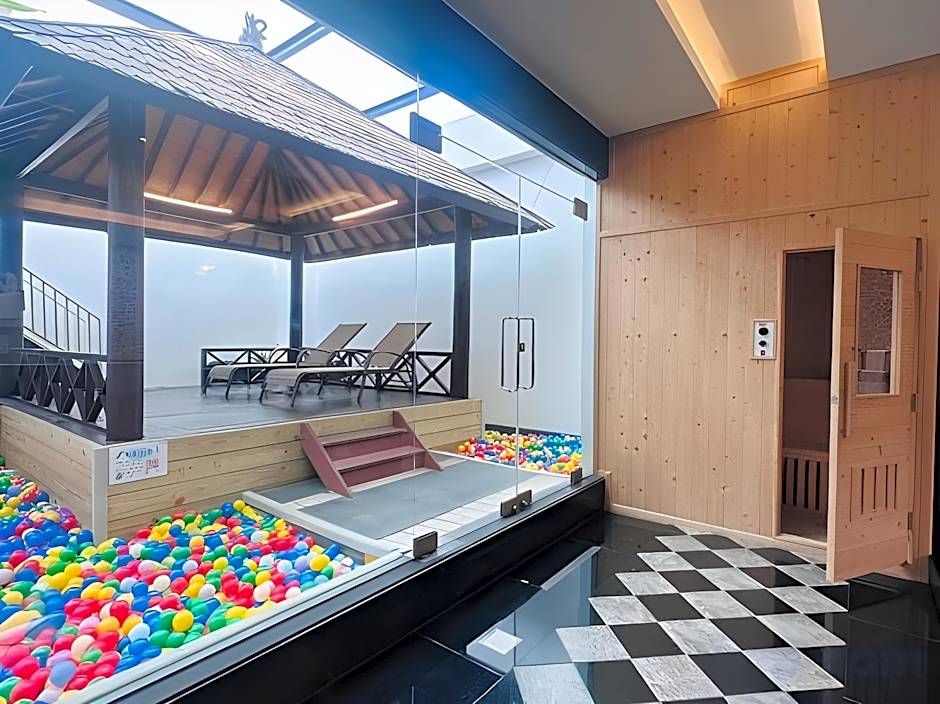 Orient Luxury Villa Motel