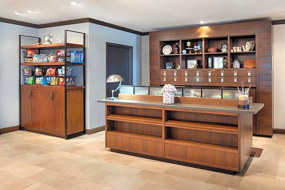 Four Points By Sheraton Hotel & Suites San Francisco Airport