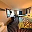 Super 8 by Wyndham Reedsburg