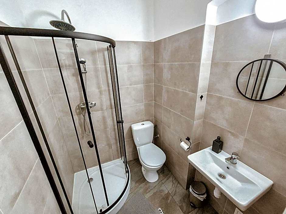 PINI HOSTEL - Przytulne pokoje w centrum Krakowa