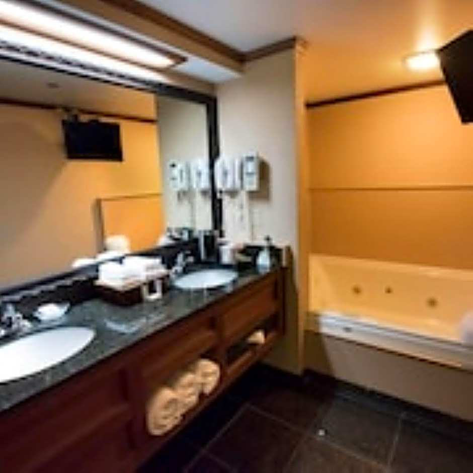 Hamilton Inn Select Beachfront Mackinaw City