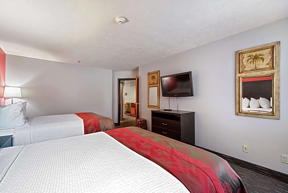 Ramada by Wyndham Sioux Falls Airport Hotel & Suites