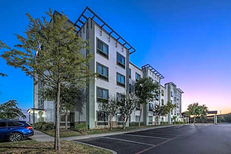 Best Western Plus Lackland Hotel & Suites