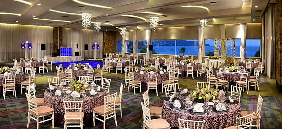 HS HOTSSON Hotel Acapulco