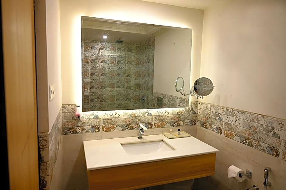 Hotel K.C. Cross Road