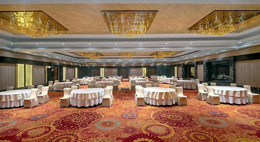 Hotel Radisson Blu Kaushambi Delhi NCR