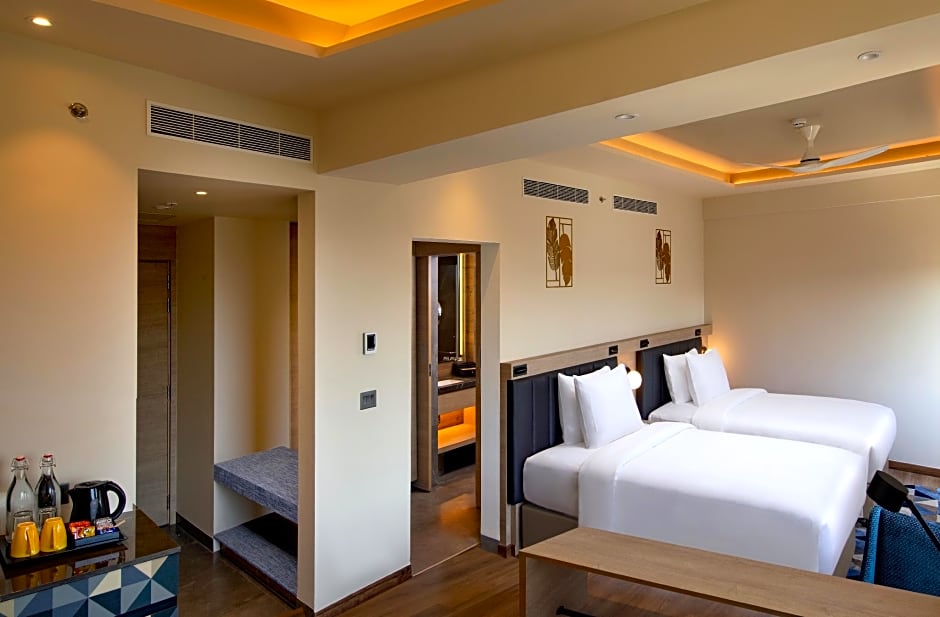 O by Tamara Coimbatore