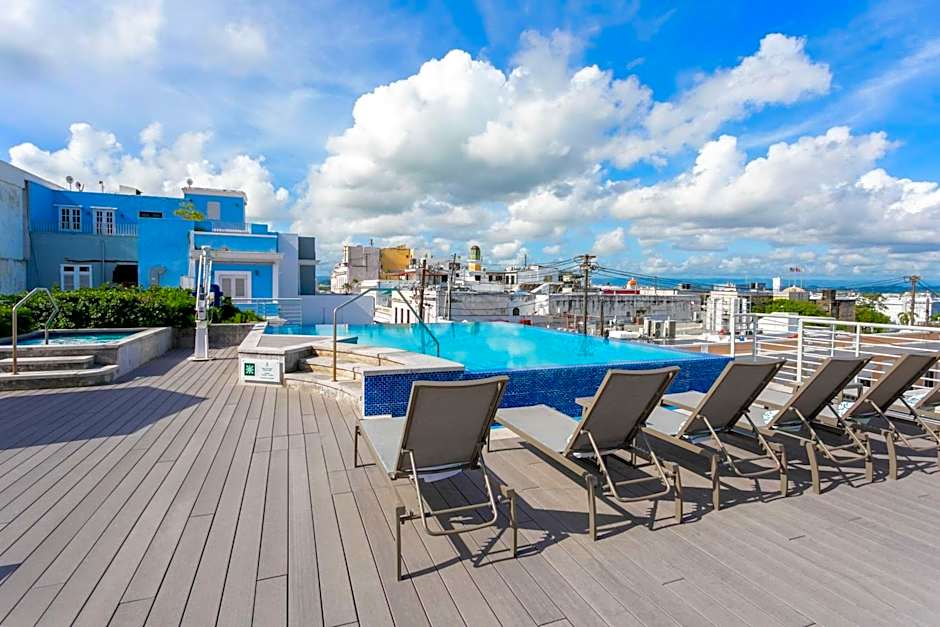 Palacio Provincial San Juan, Curio Collection by Hilton