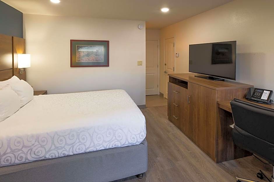 Best Western Plus Clocktower Inn