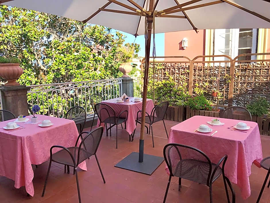 The Secret Garden Relais