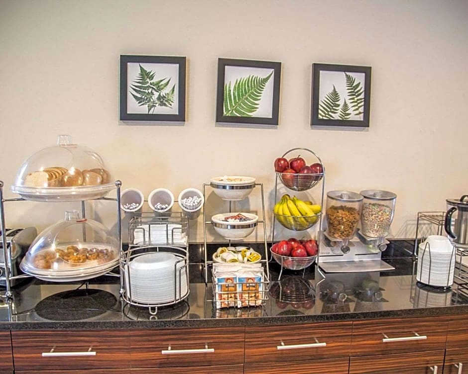 Sleep Inn and Suites Davenport