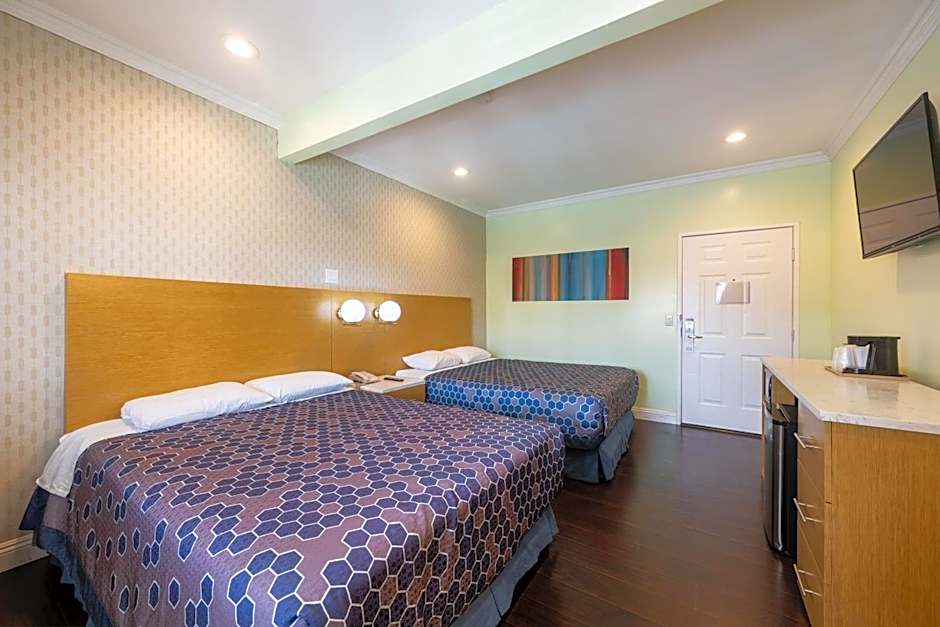 Hollywood City Inn