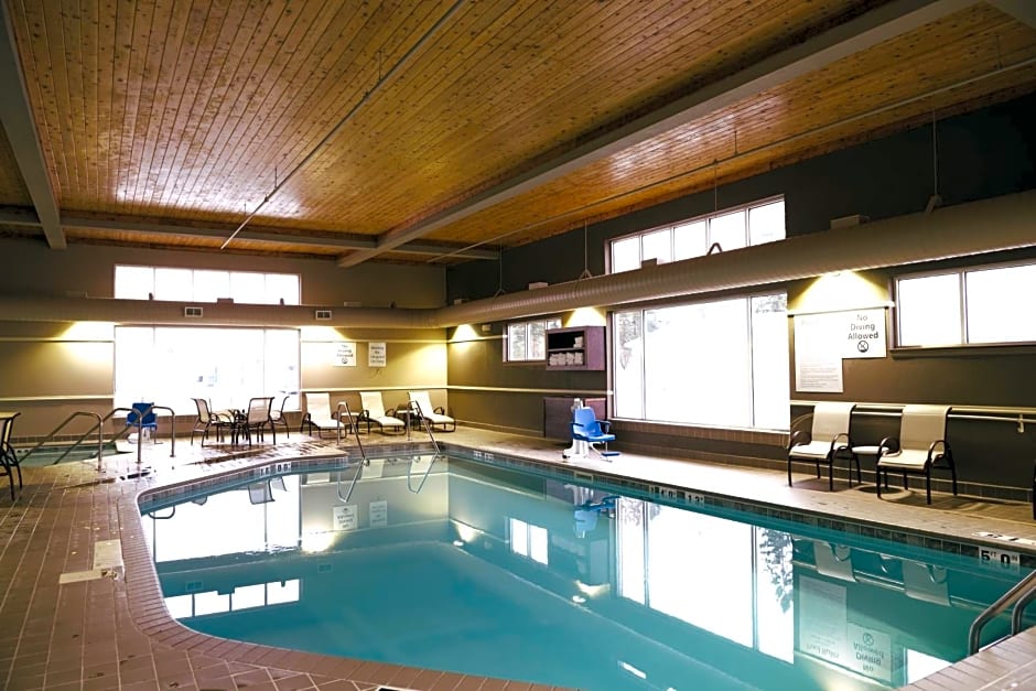 Holiday Inn Express & Suites Superior, an IHG Hotel