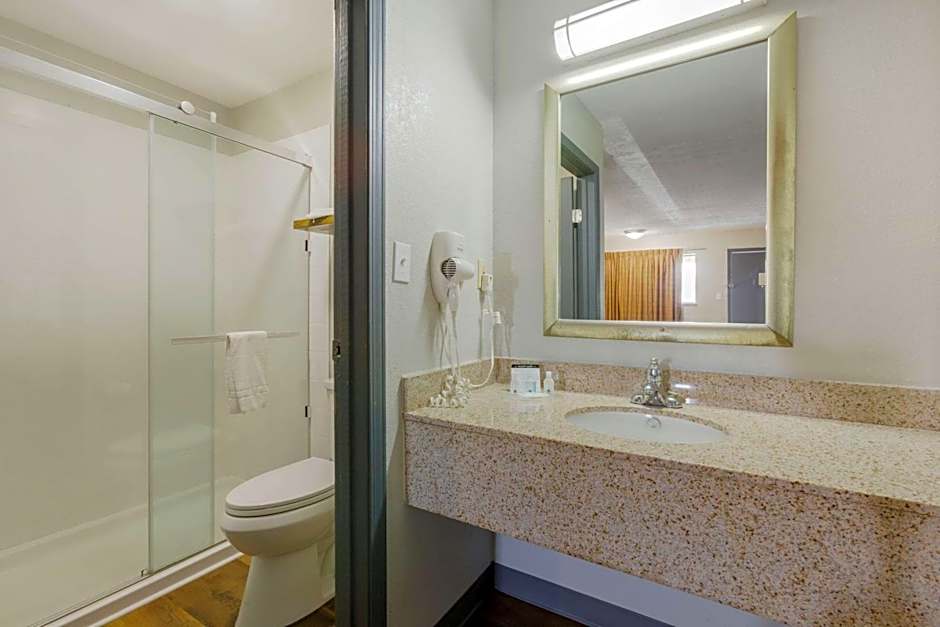 Quality Inn Columbus-East