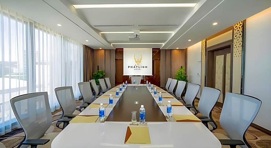 DeLaSea Ha Long Hotel - Modern Bayview Escape 