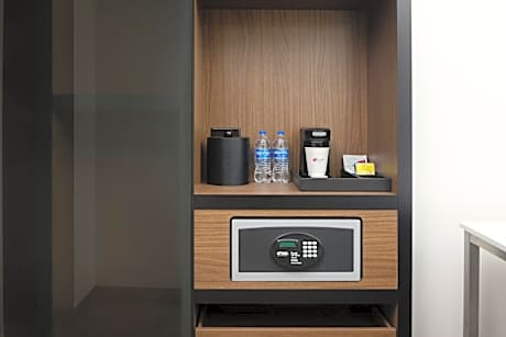 King Room - Hearing Accessible
