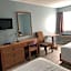 Annapolis Royal Inn & Suites