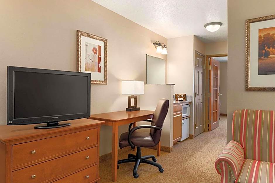 Country Inn & Suites by Radisson, Sycamore, IL