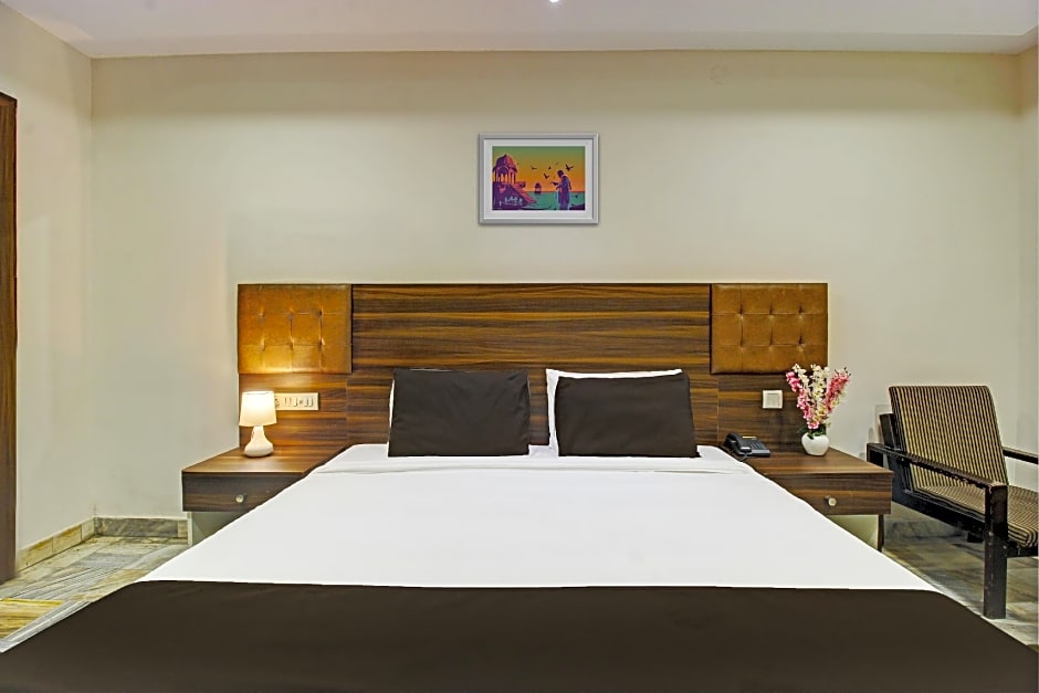 OYO 6651 Hotel Srujana Stay Inn