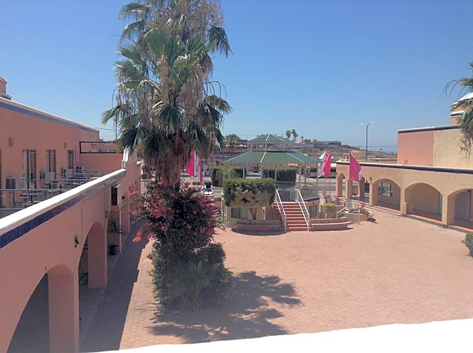 Los Jitos Hotel & Suites