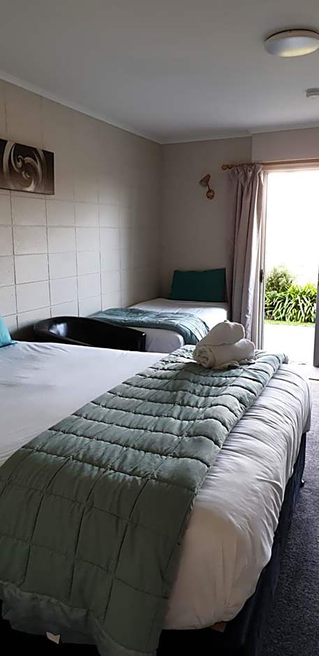 Mokau Motels