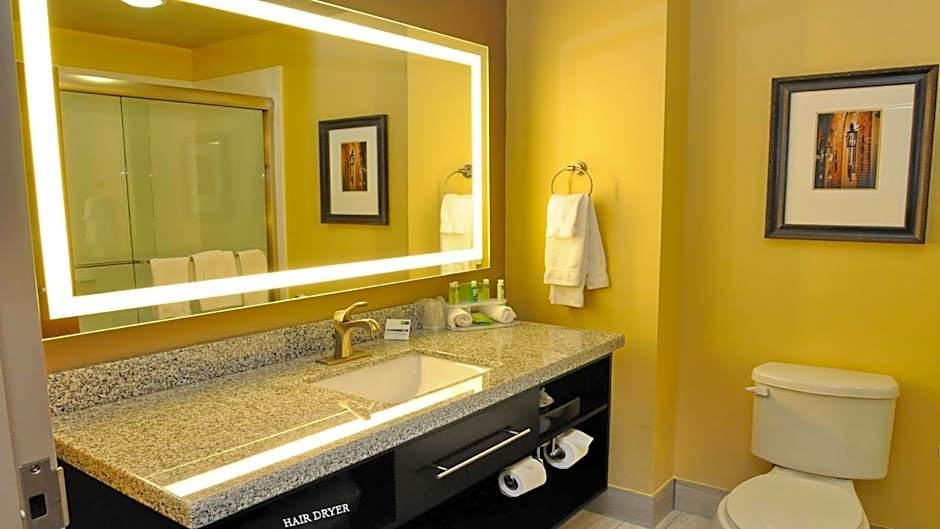 Holiday Inn Express Covington-Madisonville By IHG