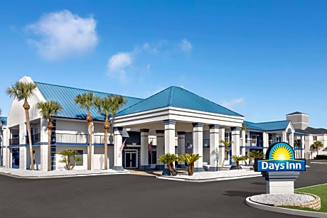 Days Inn by Wyndham Kingsland GA